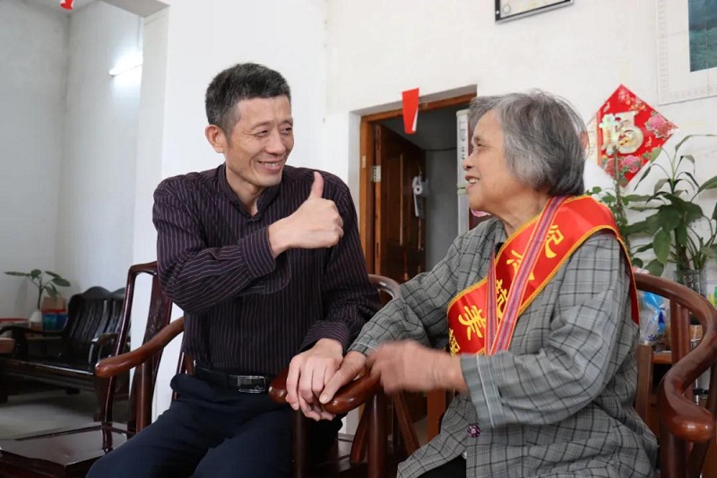 灵山县纪念抗美援朝5.jpg