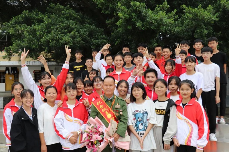 灵山县纪念抗美援朝6.jpg