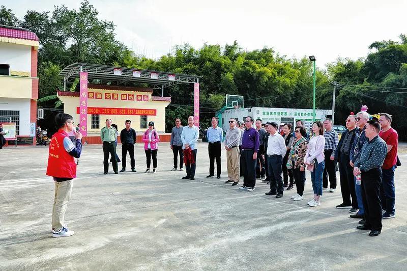 座谈会4.jpg