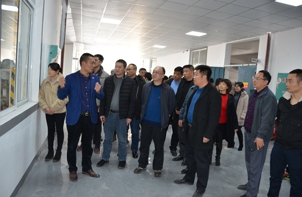 创业创新大赛总结会2.jpg