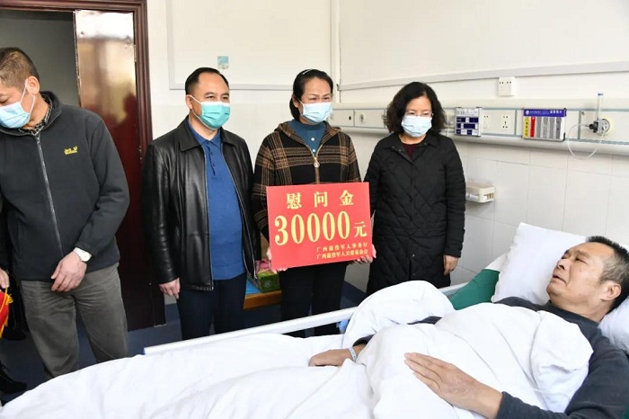 看望慰问1.jpg