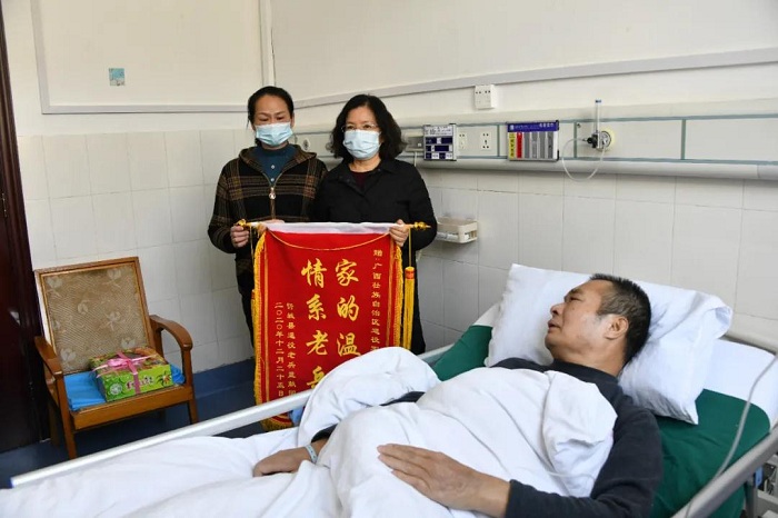 看望慰问2.jpg