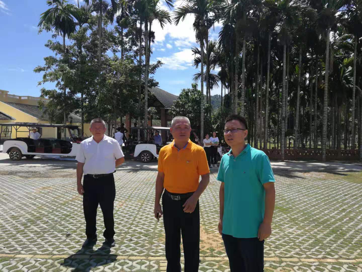 2019年省旅文委领导莅临我公司考察指导工作 (3).jpg 2019年省旅文委领导莅临我公司考察指导工作 (3).jpg