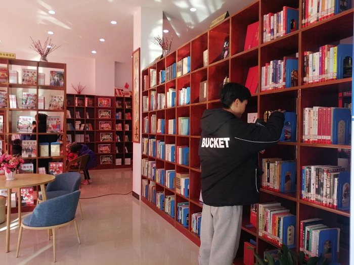 退役军人创办图书馆4.jpg
