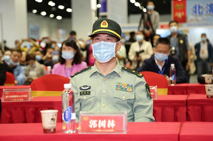 南部战区陆军政治工作部少将副主任郭树林出席颁奖典礼.JPG